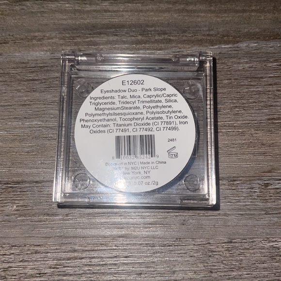 Never been used eyeshadow duo - Picture 3 of 3